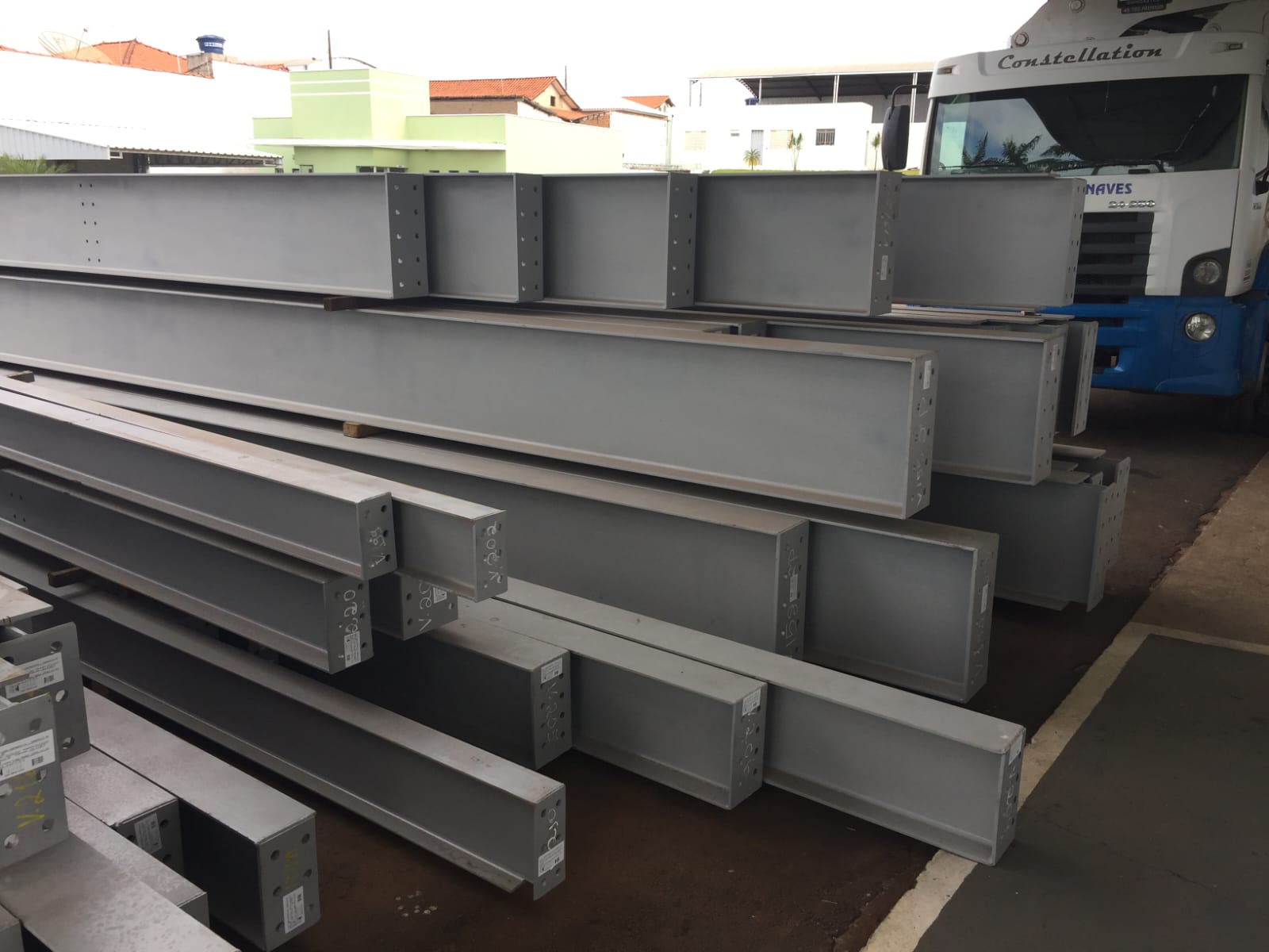 Pátio de produção Estrutural Naves
